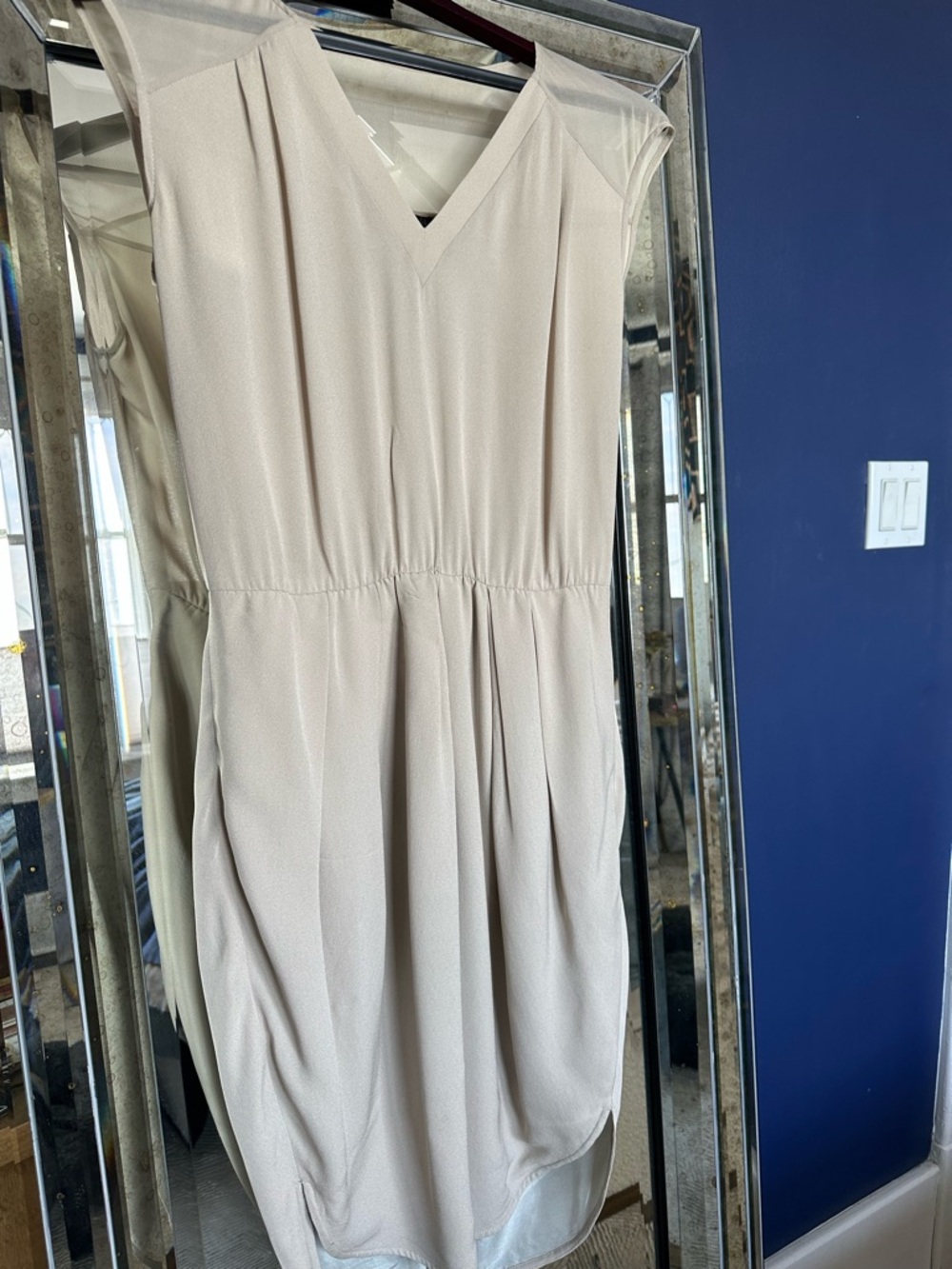 Obakki Cream V-Neck Sleeveless Midi Dress